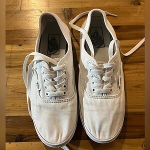 Vans White Authentic Shoe Women’s size 8
